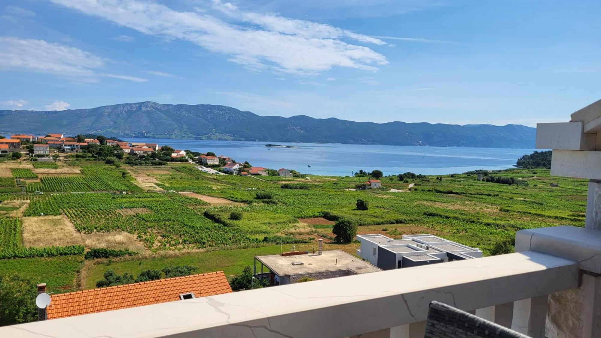 Villa Apartments Mate Cebalo ลุมบาร์ดา ภายนอก รูปภาพ