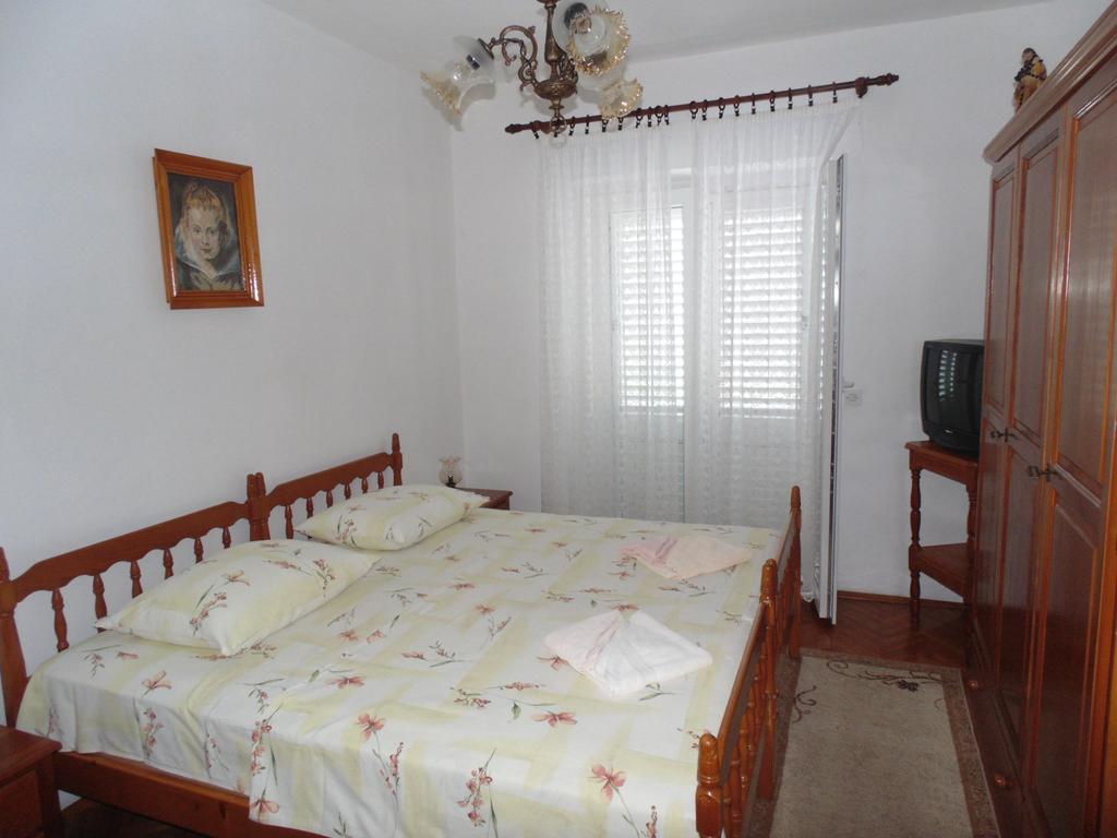 Villa Apartments Mate Cebalo ลุมบาร์ดา ภายนอก รูปภาพ